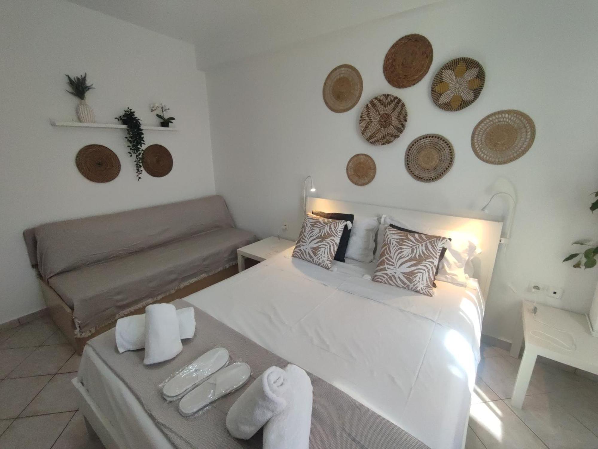 Seagull Apartments Néa Péramos Extérieur photo