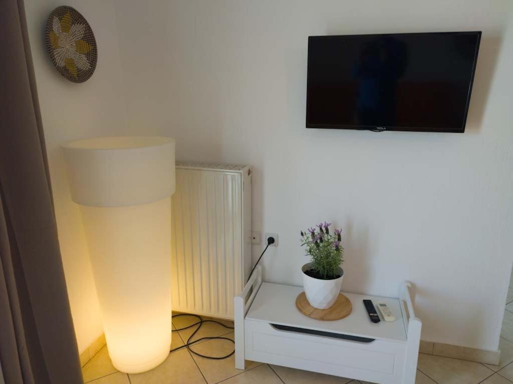 Seagull Apartments Néa Péramos Extérieur photo