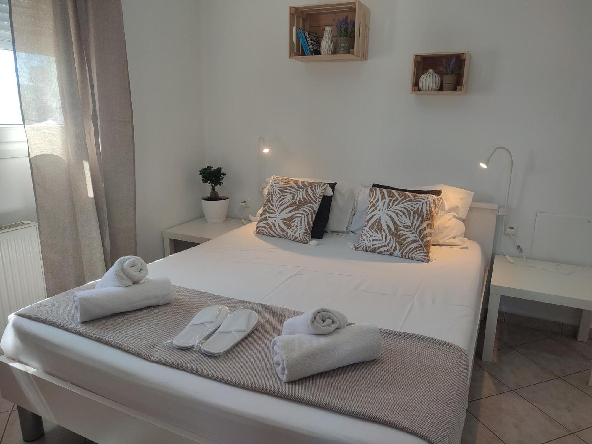 Seagull Apartments Néa Péramos Extérieur photo